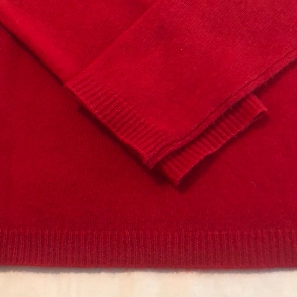 Sweater - Picture 5 of 7